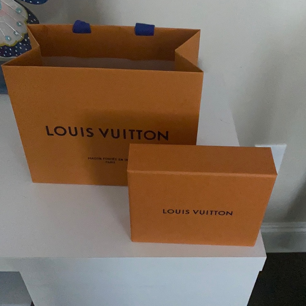 Lois Vuitton gift bag and gift card box